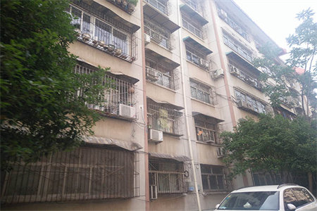 南燕都小区3室2厅1卫120万元